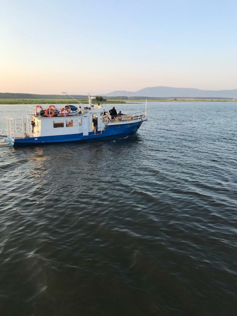 Novaya Volna Hotel Uszty-Barguzin Kültér fotó